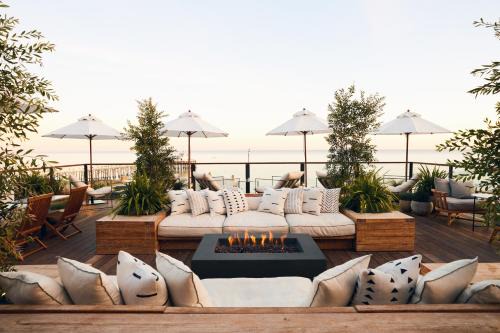 Eastern Malibu Hotel | The Surfrider Malibu