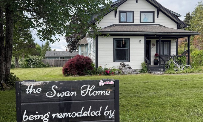 Forks House | The Swan House - Official Twilight Stay in Forks, WA - Olympic National Park
