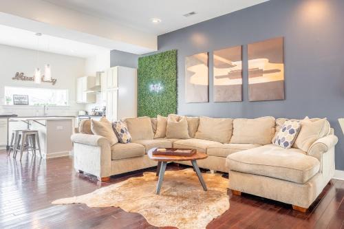 Chestnut Hill House | The Taylor by Stay Local Nashville