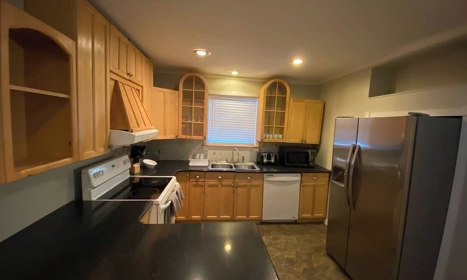Norfolk House | The Tidewater Riverfront