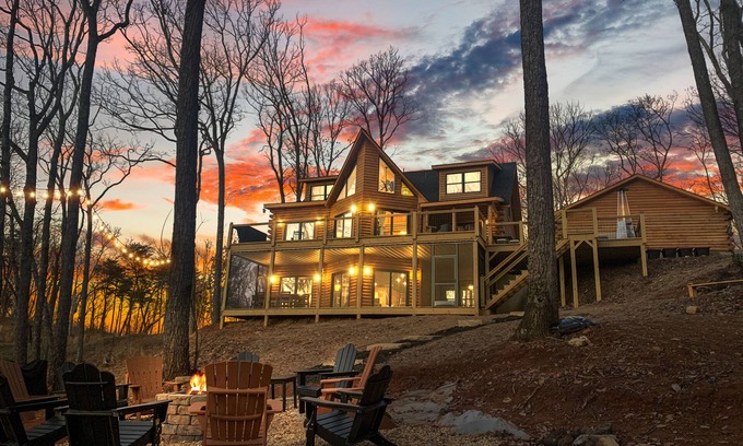 Talking Rock Cabin | The Tipsy Bear Cabin