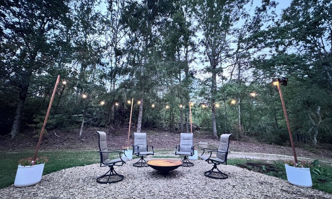 Travelers Rest House | The TR Hideaway