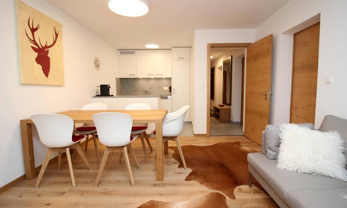 St. Moritz Apartment | The traditional residential building "Au Reduit" is located in the heart of St.