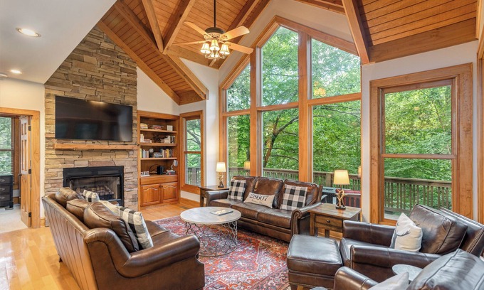 Foscoe House | The Tree House at Echota -Updated home with pool access