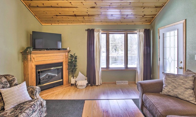 Goodman Condo | 'The Tree House' Condo w/ Private Boat Dock!