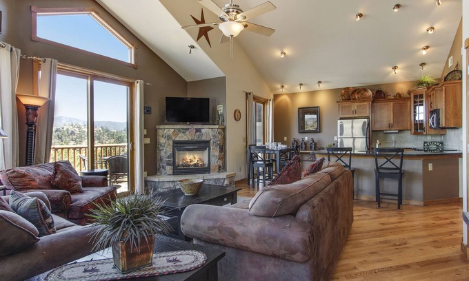 Estes Park Condo | The Twin Owls 21A - 2 Br Condo with Private Hot Tub - Lake and Mountain Views