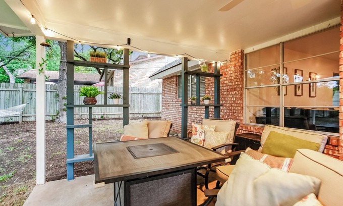 Vance Jackson House | The TX Oasis. Boho Paradise. Huge Backyard.