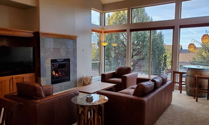 Redmond House | The Ultimate Resort Oasis w/Golfing, Hiking & Biking Adventures for Everyone!