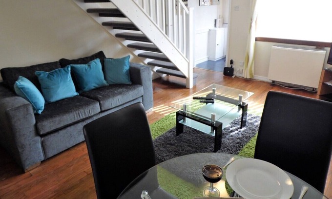 Craigmillar Apartment | The Upper Craigour Royal Infirmary House