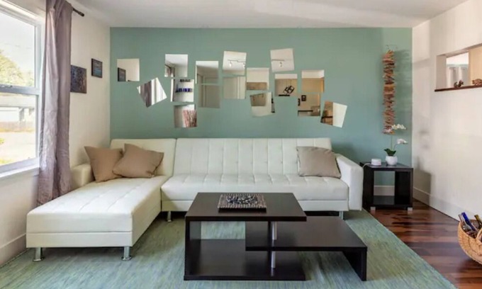 Thurston House | The Urban Sanctuary | Sleeps 8 | W/ Spacious Yard