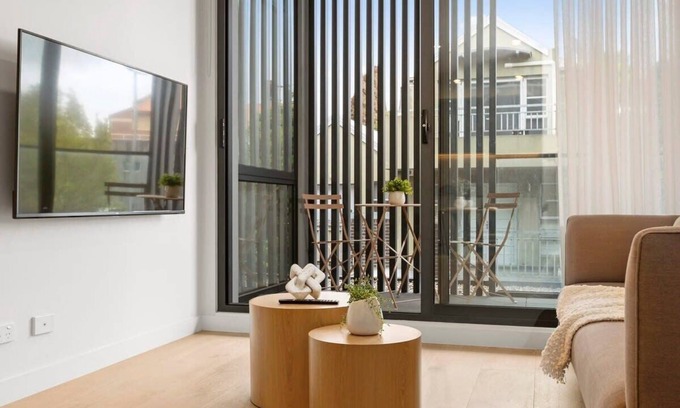 Williamstown Apartment | The Urban Suite With Free WiFi