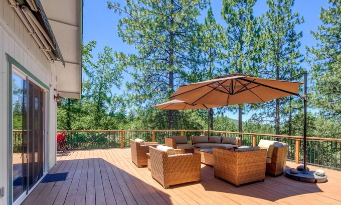 Groveland House | The Valley View: Pine Mountain Lake Cabin by RedAwning