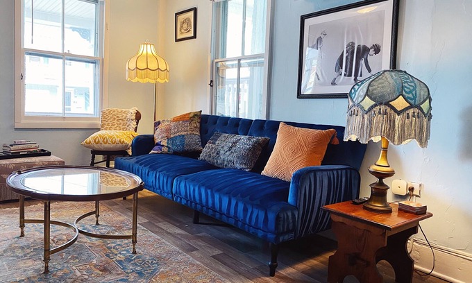 Ocean Grove House | THE VICTORIA - Stylish Home 6 Mins Walk to Beach, Beach Passes, Pet Friendly