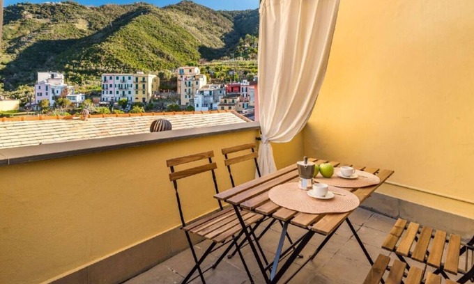Corniglia House | The Village of Memories TerreMarine
