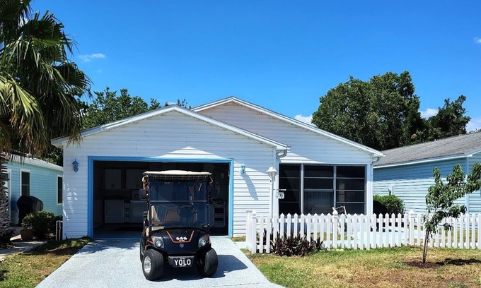 Lady Lake House | The Villages, Fl-The World's Friendliest Home Town for Retirees-55+