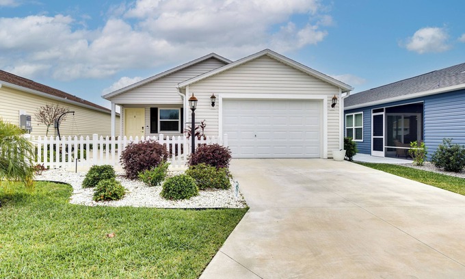 Wildwood House | The Villages Home w/Golf Cart & Community Pools!