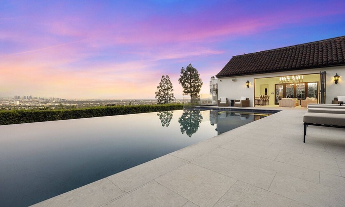 Hollywood Hills West Villa | The Villas at Park Hill Estate