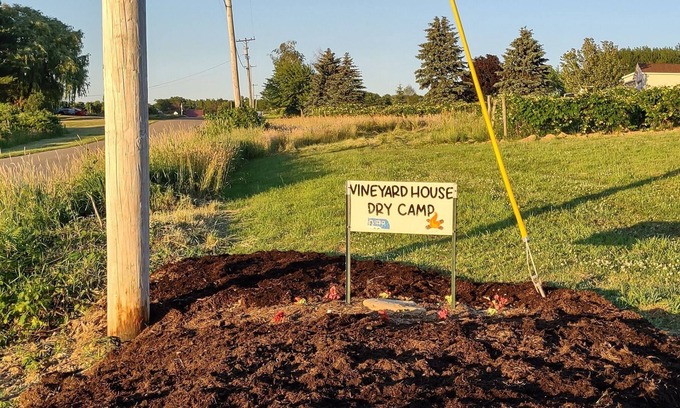 Ripley RV Rental | The Vineyard House RV Cabin site #1