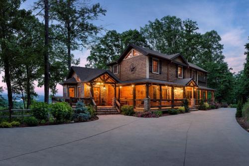Ridges Over the Lake House | The VUE Over Blue Ridge - 270 Degree Mountain View