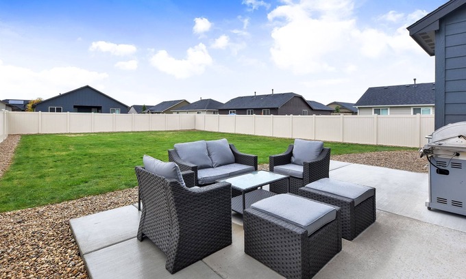 Nampa House | The Wanderlust - single level w/large yard