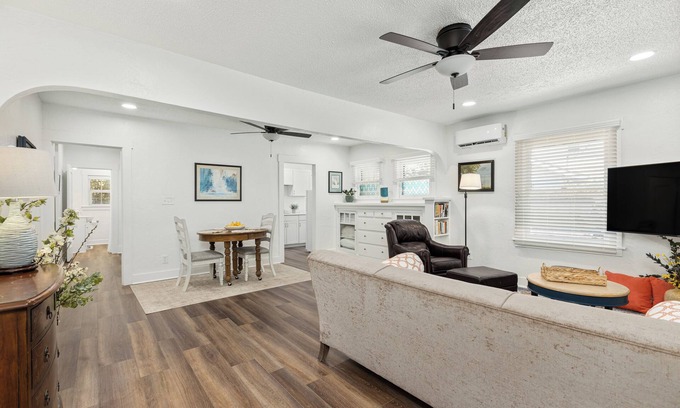 Visalia House | The Watson House near Kaweah Health Hospital