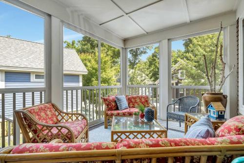 Cherry Valley House | The Waxwing - 15 Farm View