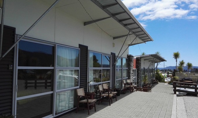 Fox Glacier Hotel | The Westhaven Motel