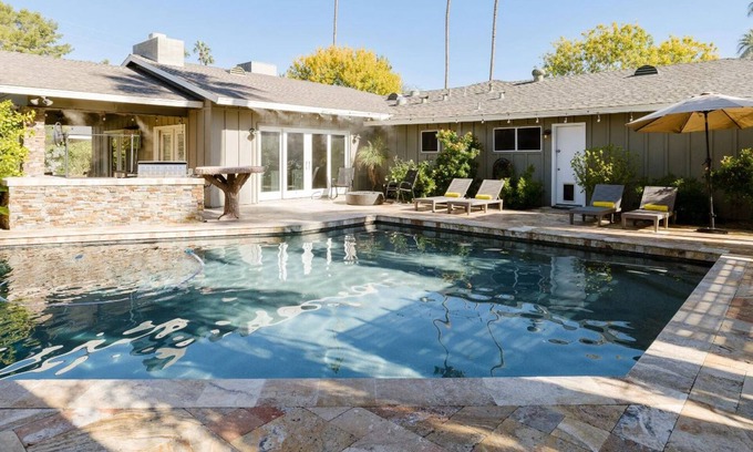 Alhambra House | The Westwind by LuxeKey | Central Phoenix Boho Home w/Pool, Spa & Casita