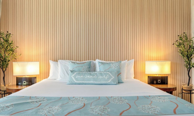 Kaanapali Condo | The Whaler On Ka'anapali Beach, Partial Ocean View, 3 beds, sleeps 6, has AC