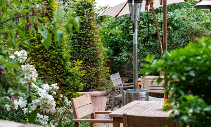 Chedworth Hotel | The Wheatsheaf Inn