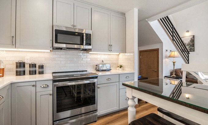 Dover Bay House | The Wheel House - 3+ Bedrooms with Loft, 2 Full Baths Parkside Bungalow