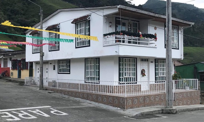 Pijao House | THE WHITE CONER HOUSE