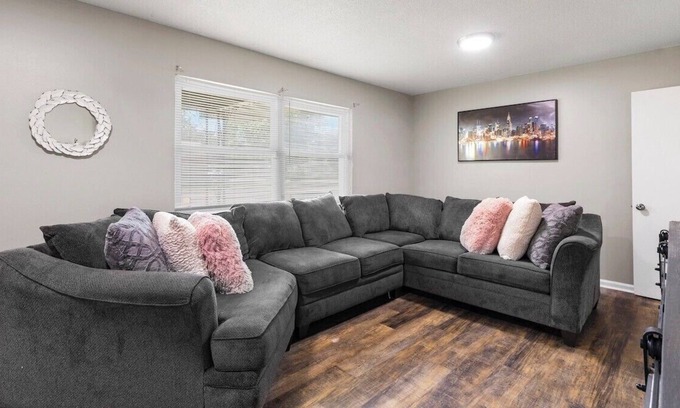 Chattanooga House | The whole group will enjoy easy access to everything from this centrally located place