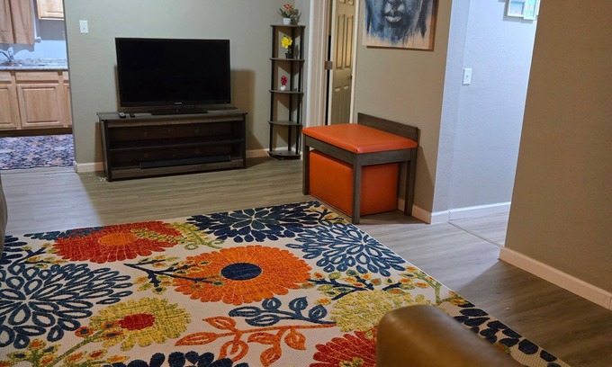 Southeast Pensacola Apartment | The Wild Flower