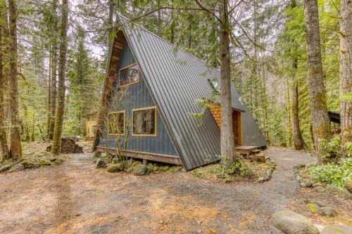 Rhododendron House | The Wildhood Cabin at Mt Hood
