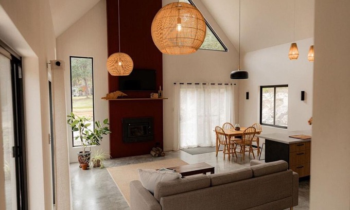 Four Mile Creek House | The Wilds