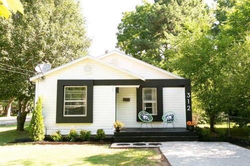 Downtown House | The WILLA on 7th, located in Downtown BENTONVILLE!