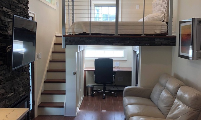 Williamsville House | THE WILLIAMSVILLE 5 STAR LOFT