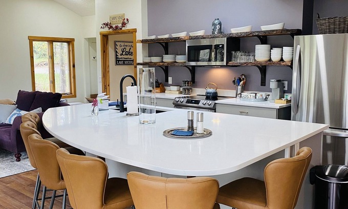 Suttons Bay House | The Wine Bungalow on Leelanau Peninsula