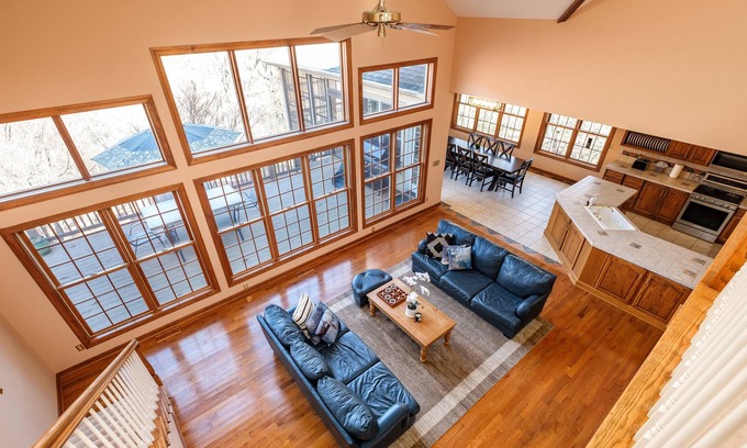 Nellysford House | The Wintergreen Treehouse
