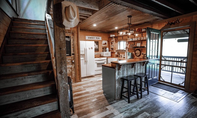 Mount Pleasant Cabin | The Woodshed