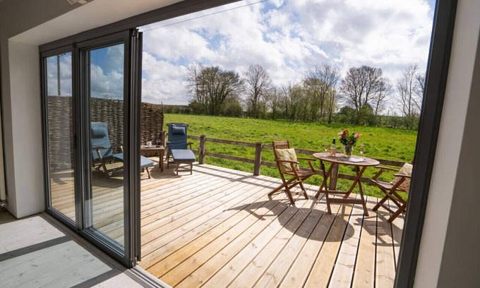 Woodbridge House | The Workshop by UK Vacations
