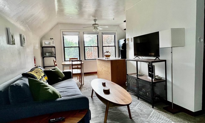 Wilkinsburg House | The Yinzer Retreat