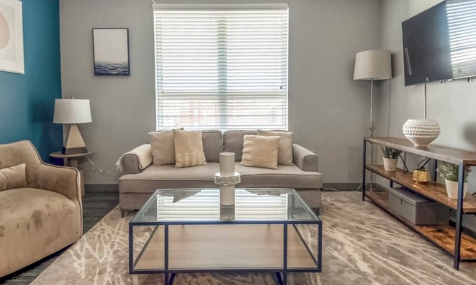 University District Apartment | TheNine 4BD 2 - Four Bedroom Apartment, Sleeps 8