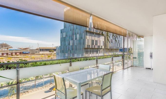 Sant Adria de Besos Apartment | There are many different sides to Barcelona. You’ll find the best of them right here.