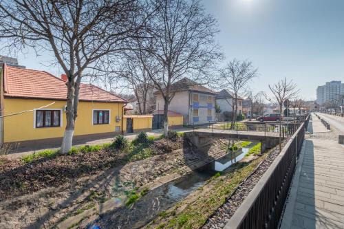 Baile Felix House | Thermalis Grove Entire House