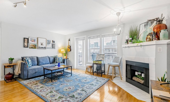 Lower Queen Anne Condo | Third-floor condo with balcony steps from Space Needle - walk everywhere