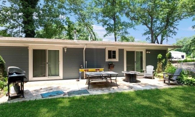 Michigan City Apartment | This 3 bedroom, 2 bathroom home is in a scenic area but closes to Indiana Dunes National Park.