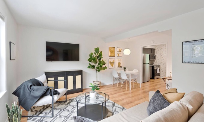 Nashville Apartment | This apartment is a 1 bedroom(s), 1 bathrooms, located in Nashville, TN.