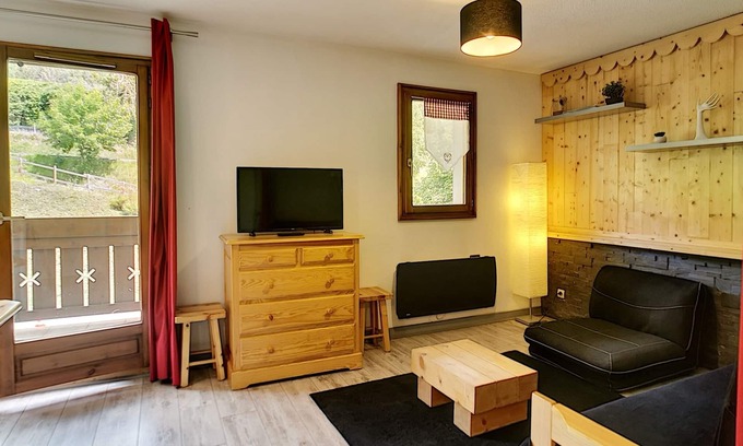 Praz-sur-Arly Apartment | This apartment of 29 m², in a building of 3 floors with balcony, has 2 rooms including 1 bedroom and